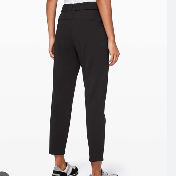 Lululemon On the Fly Pant - Picture 2 of 4